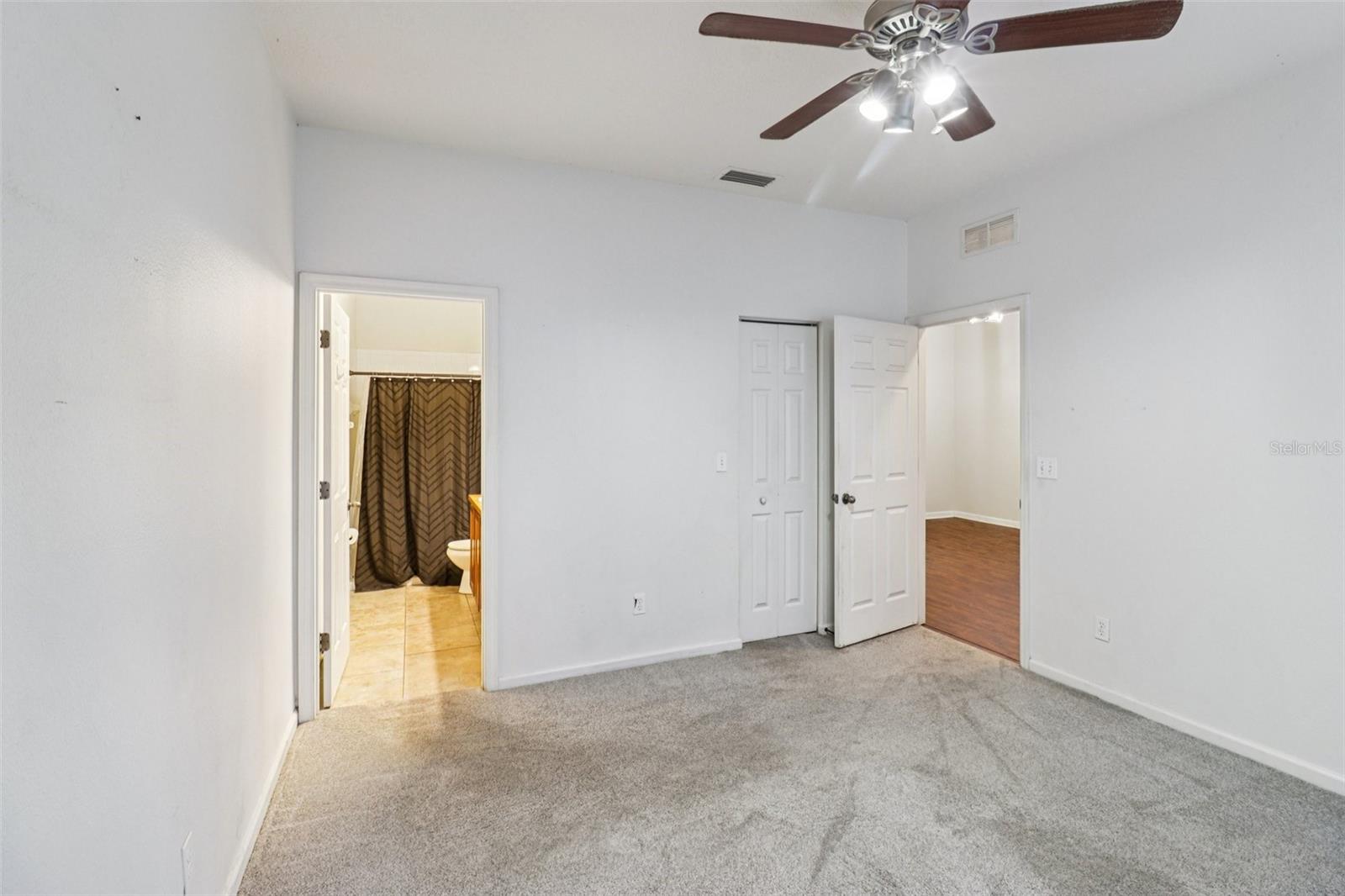 Image 12 of 19 For 1994 Yellowfin Drive