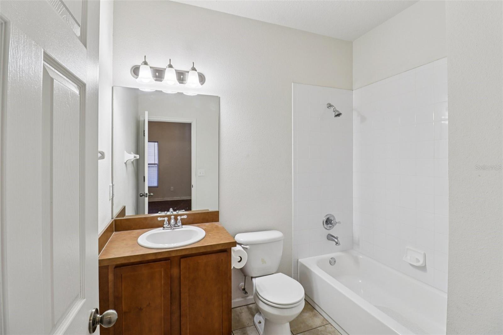 Image 14 of 19 For 1994 Yellowfin Drive