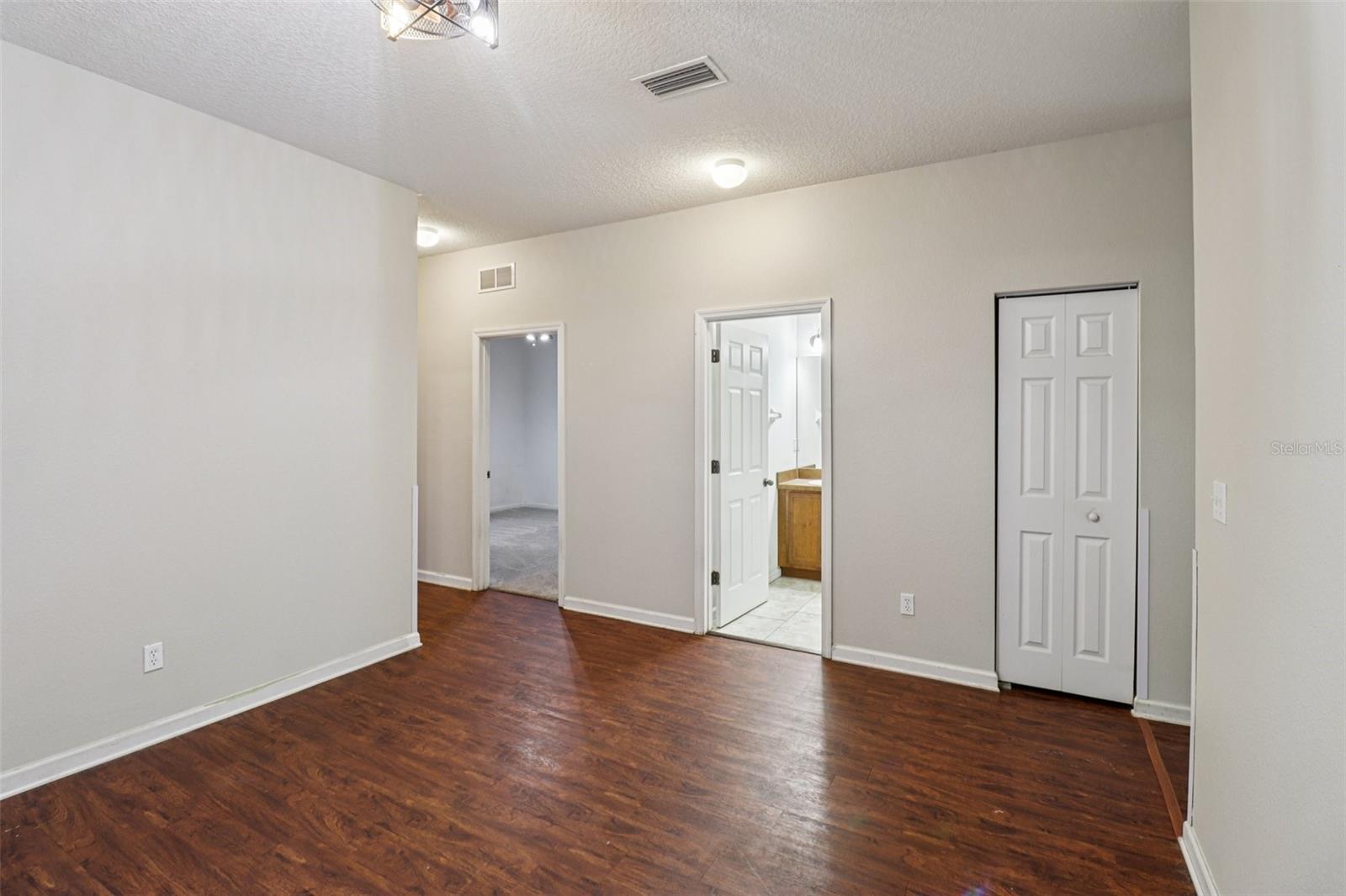 Image 5 of 19 For 1994 Yellowfin Drive