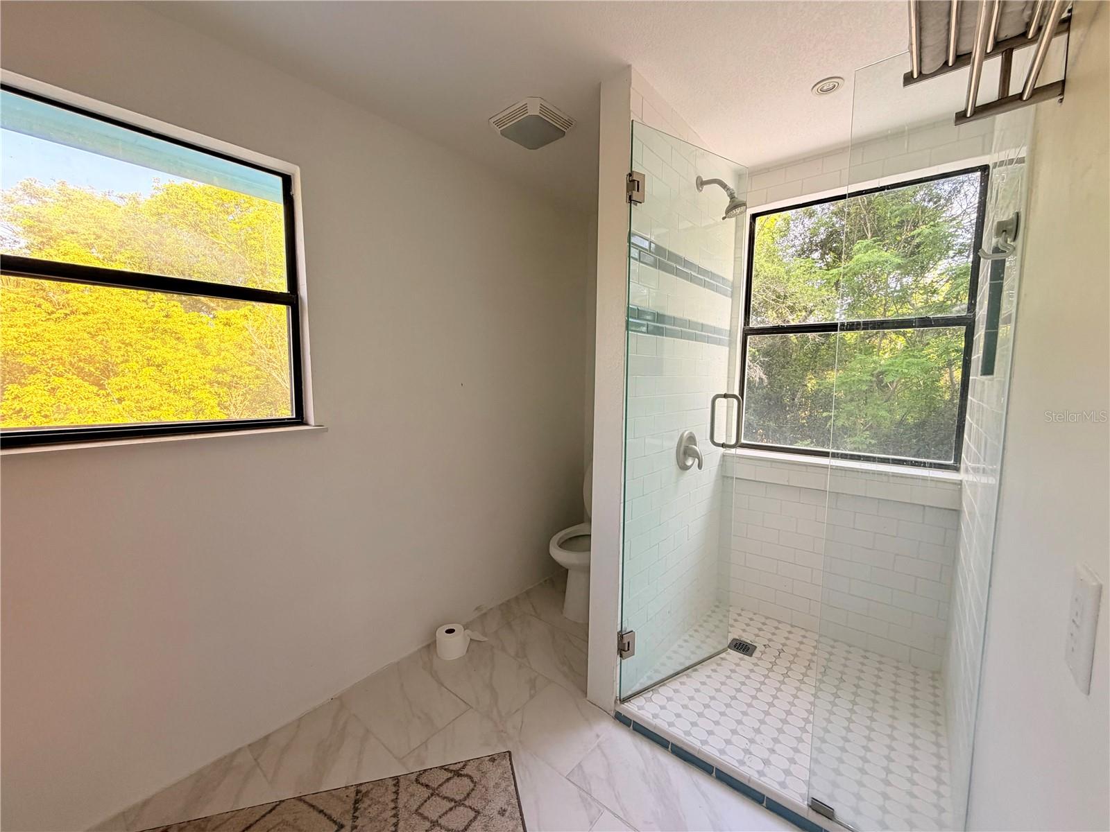 Image 6 of 23 For 7700 Eden Park Road