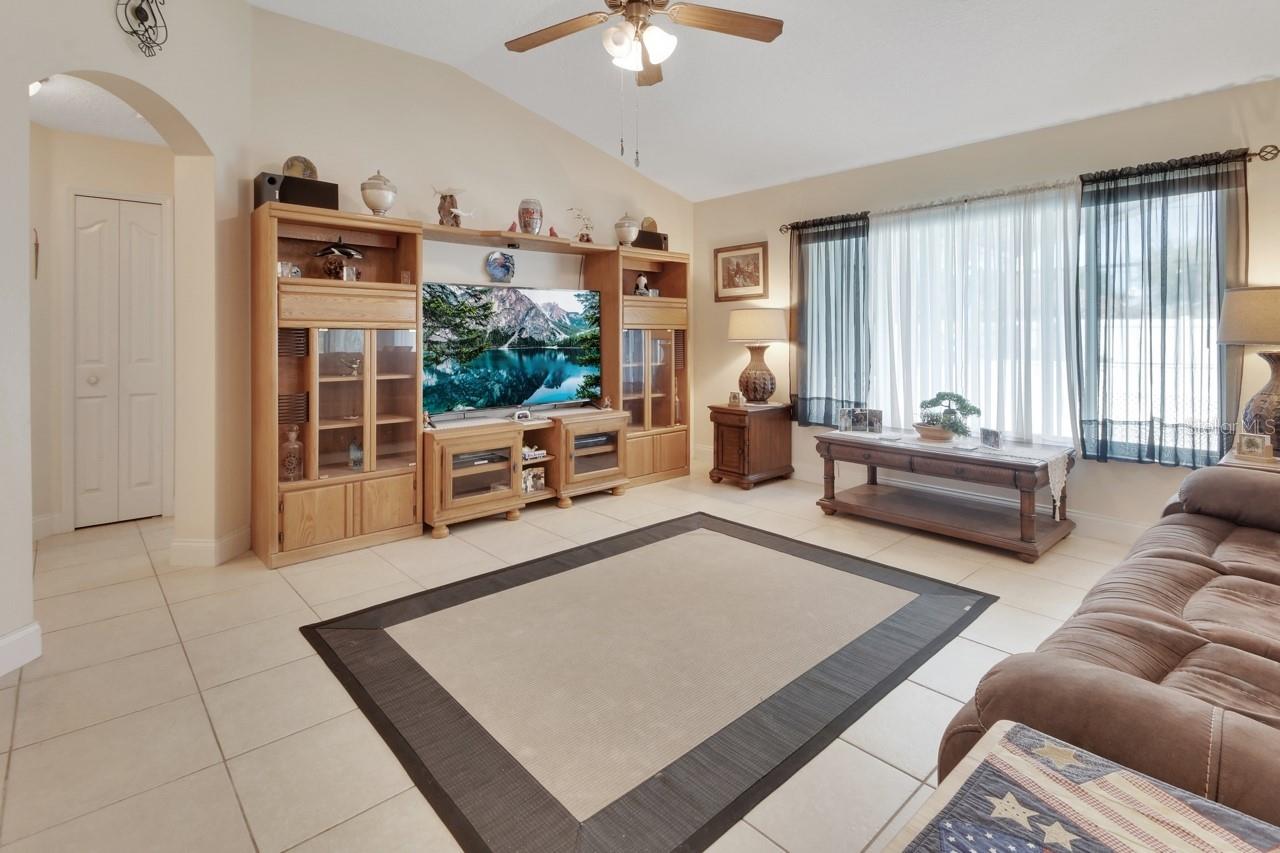 Image 11 of 44 For 1837 Dublin Road