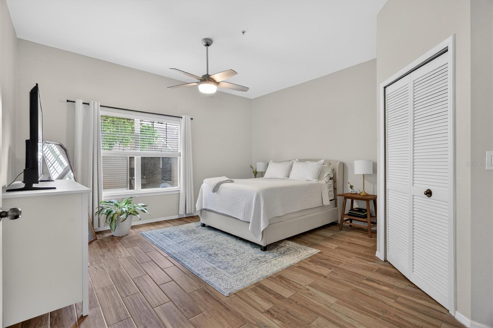 Image 12 of 45 For 417 Summit Ridge Place 213