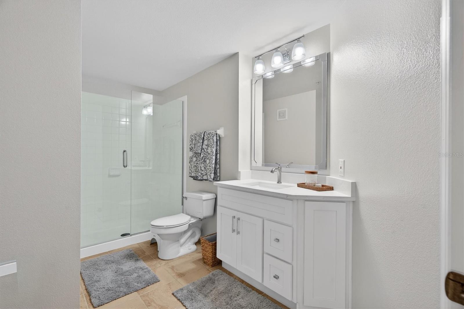 Image 14 of 45 For 417 Summit Ridge Place 213