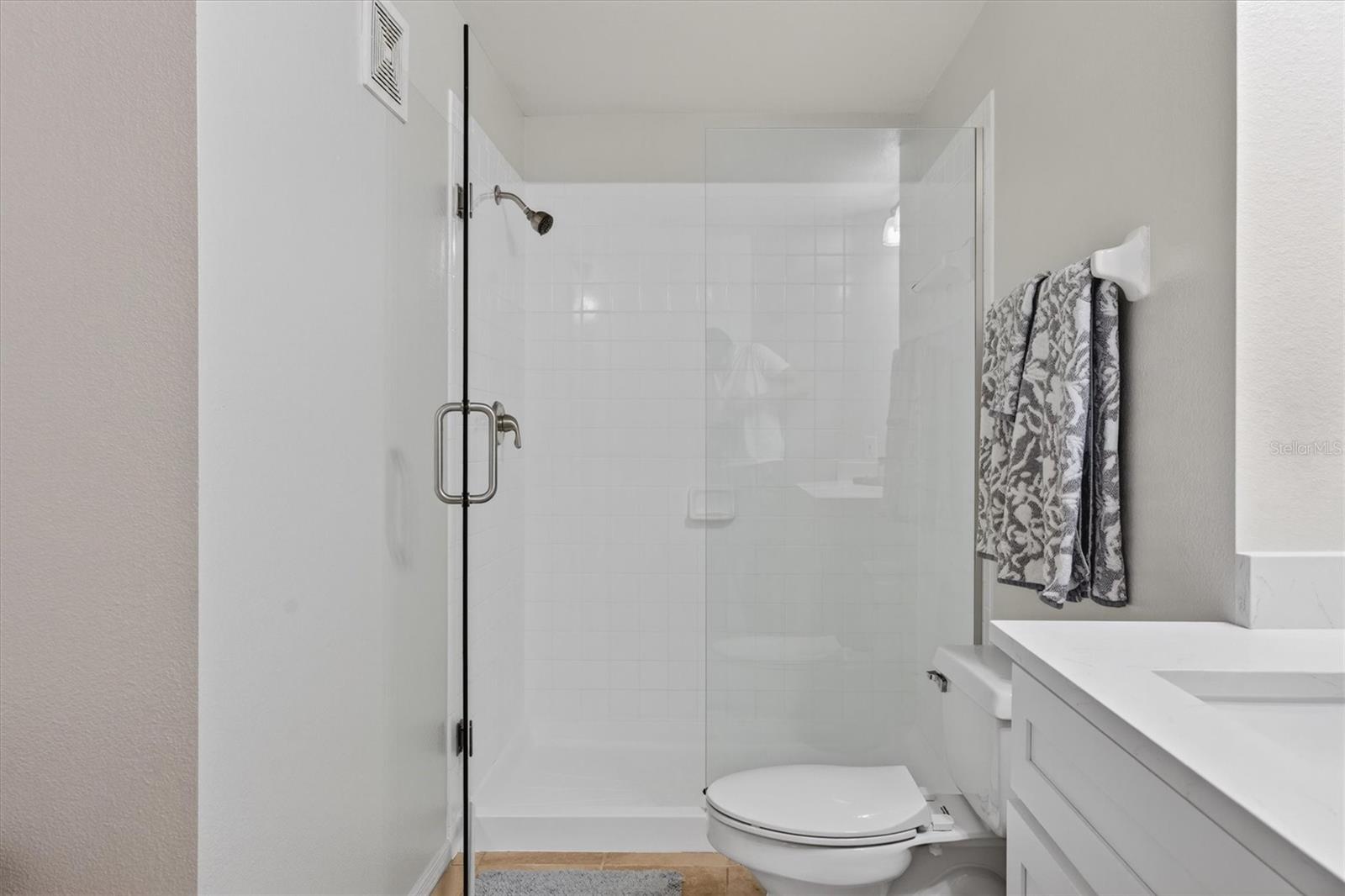 Image 15 of 45 For 417 Summit Ridge Place 213