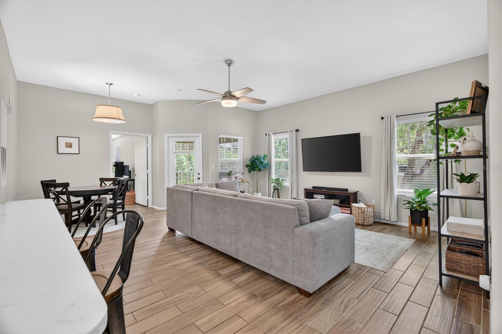 Image 17 of 45 For 417 Summit Ridge Place 213