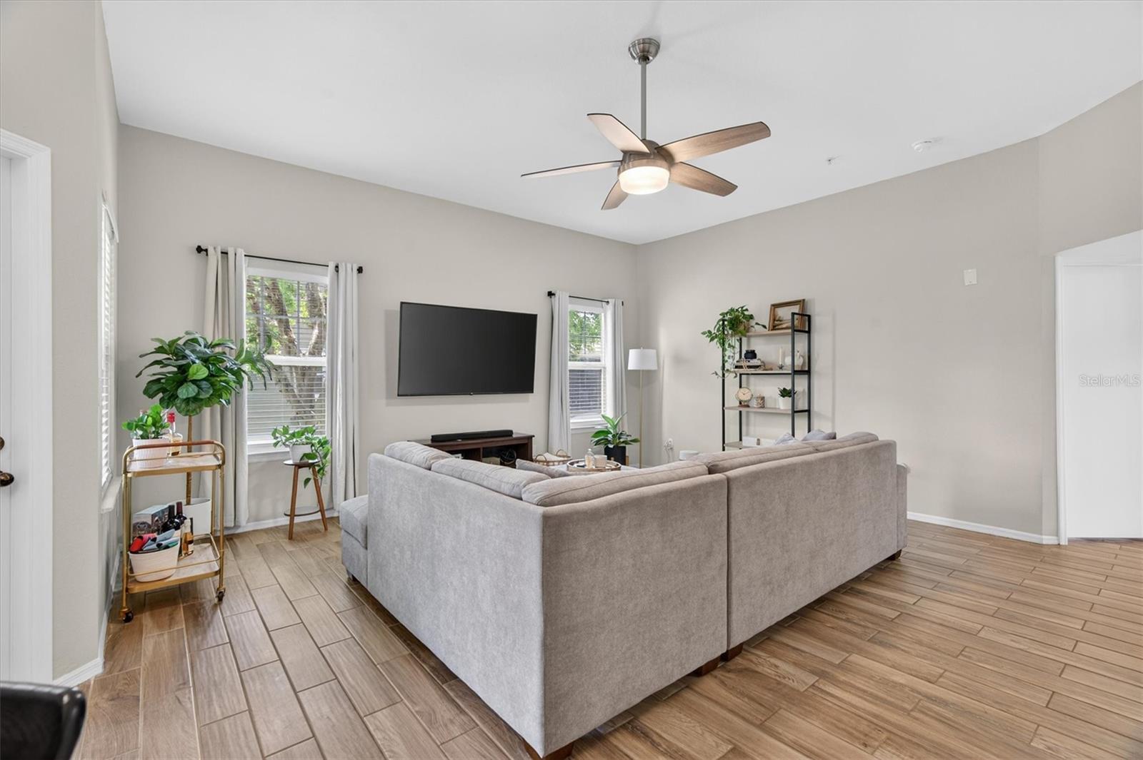 Image 18 of 45 For 417 Summit Ridge Place 213