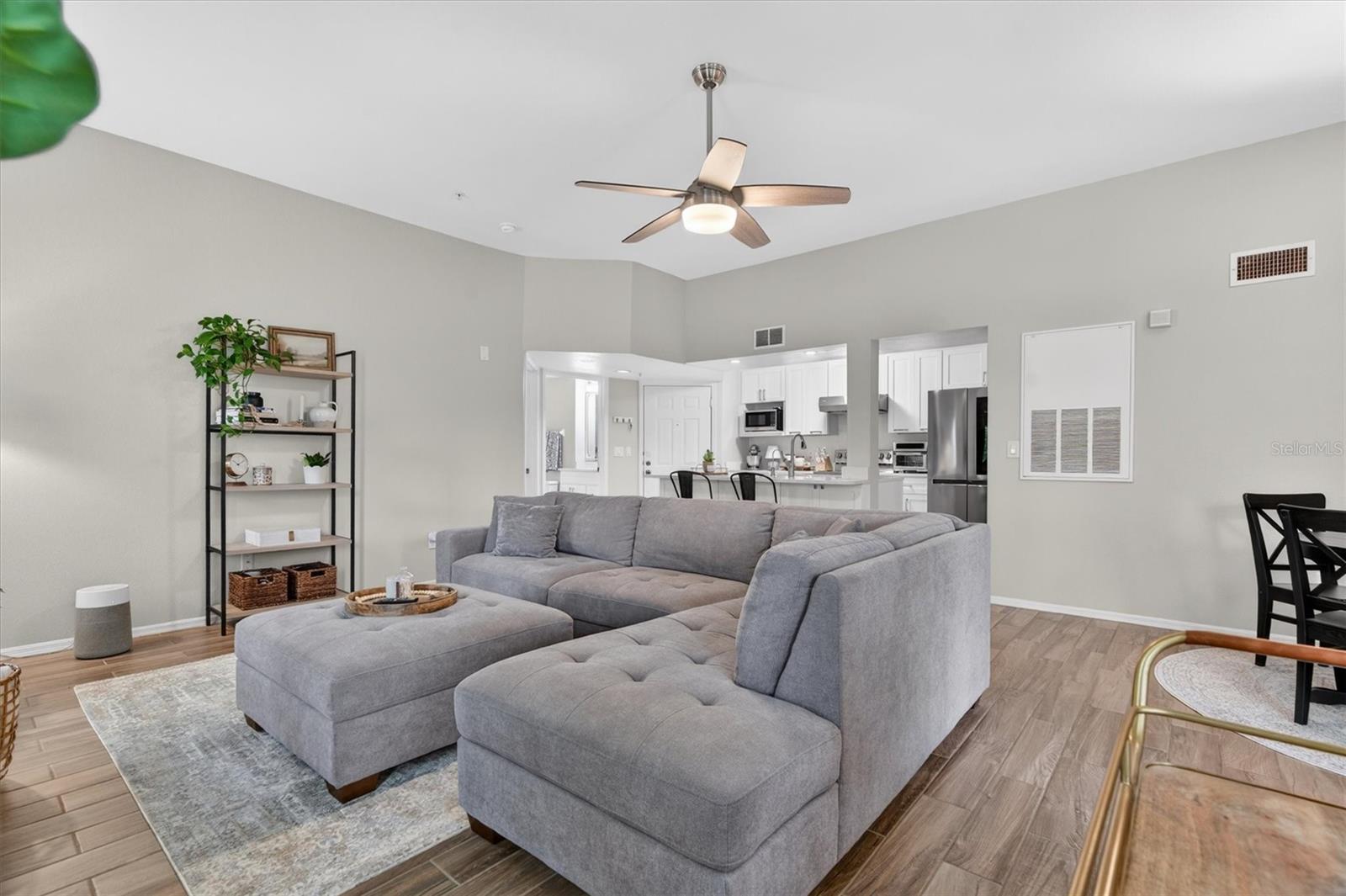 Image 21 of 45 For 417 Summit Ridge Place 213