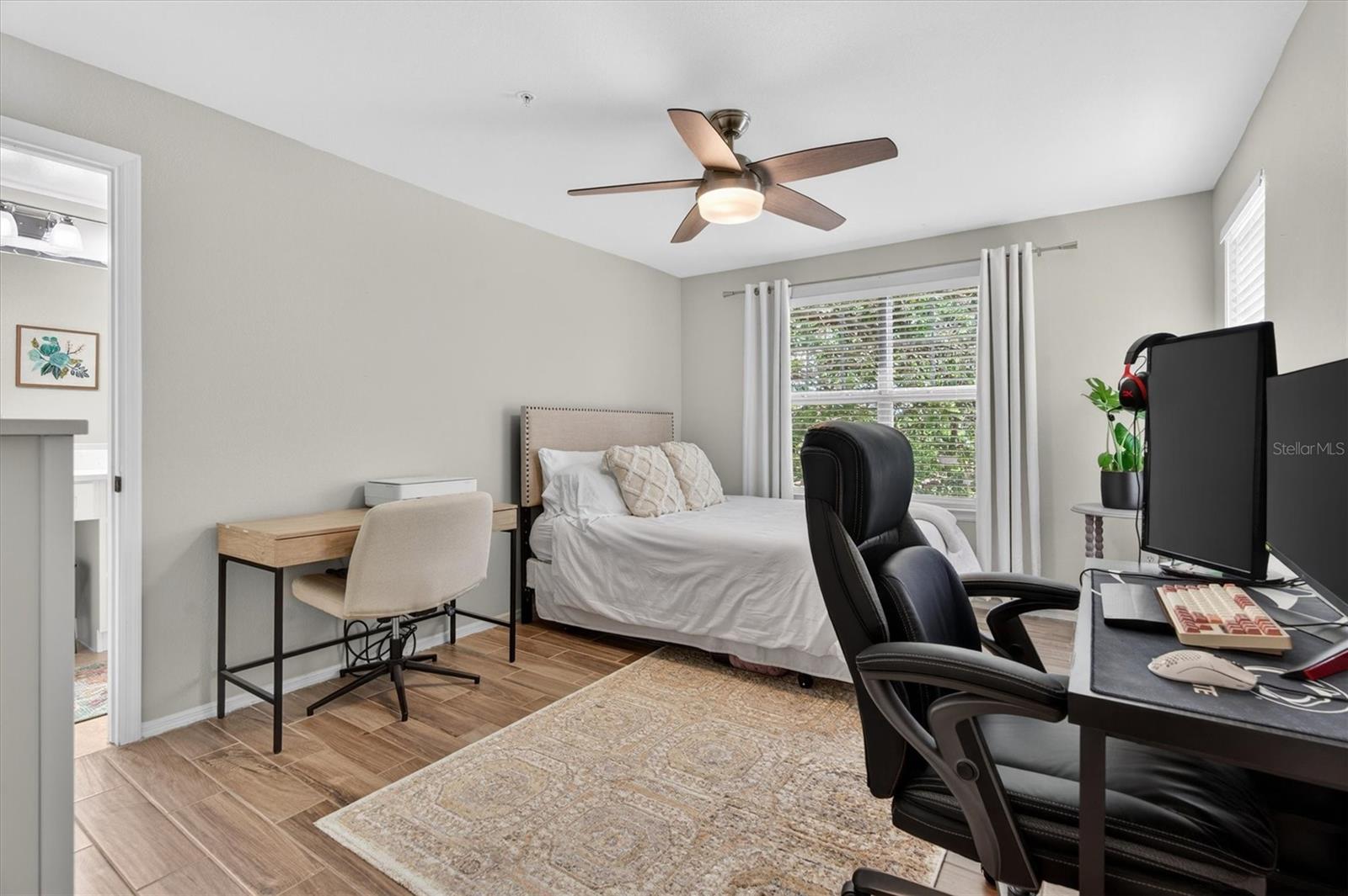 Image 26 of 45 For 417 Summit Ridge Place 213