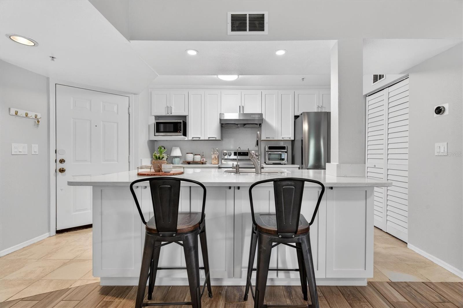 Image 7 of 45 For 417 Summit Ridge Place 213