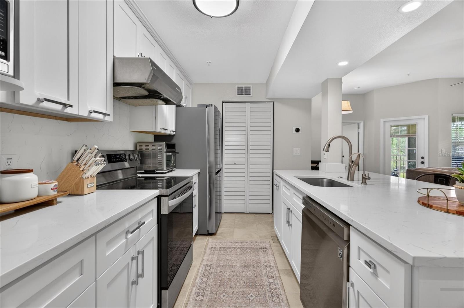 Image 8 of 45 For 417 Summit Ridge Place 213