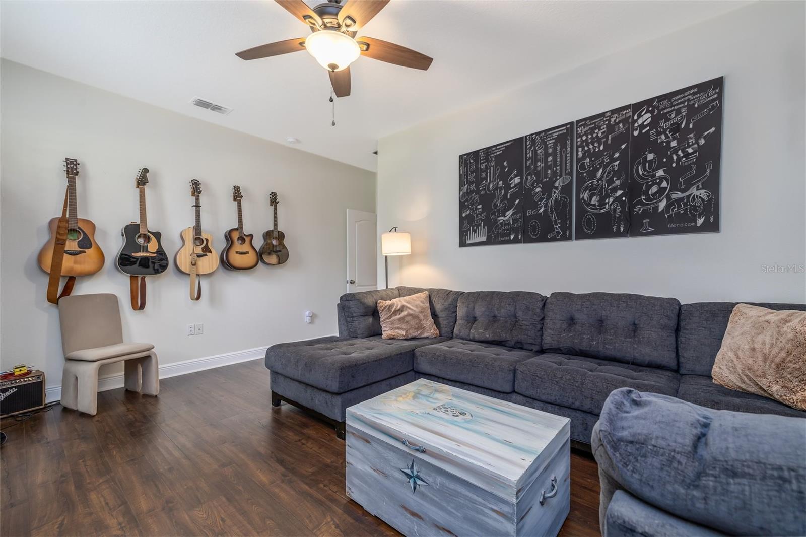 Image 18 of 37 For 735 Evening Star Lane