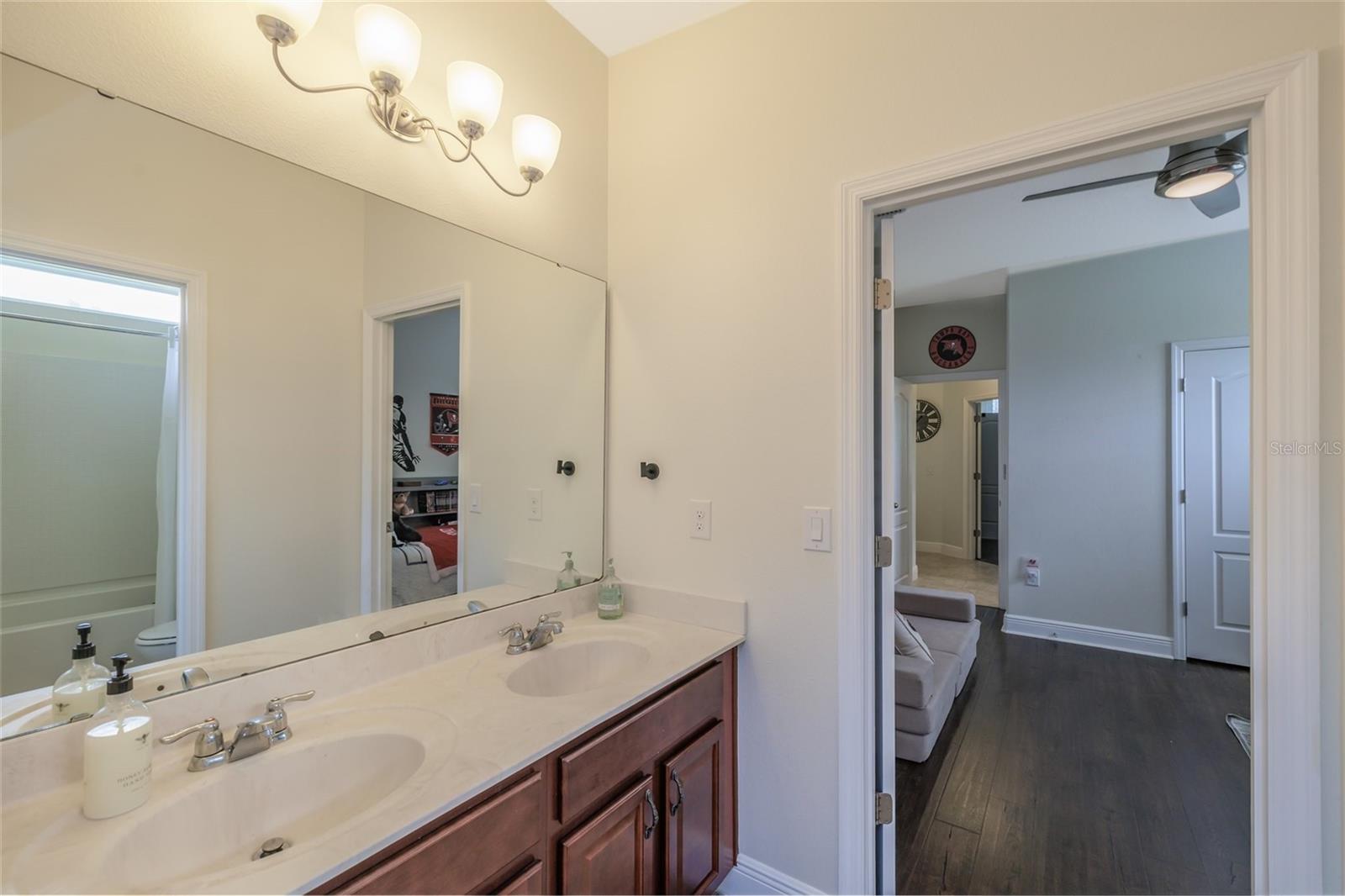 Image 27 of 37 For 735 Evening Star Lane