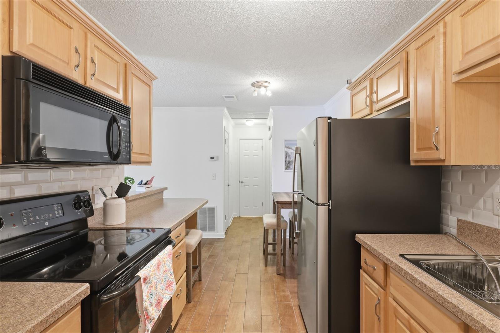 Image 13 of 22 For 1600 Big Tree Road G7