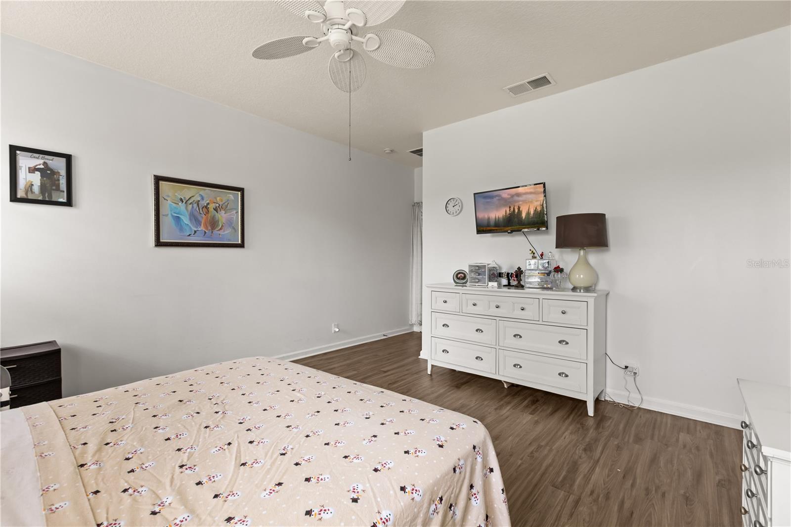 Image 16 of 29 For 307 Heron Point Way