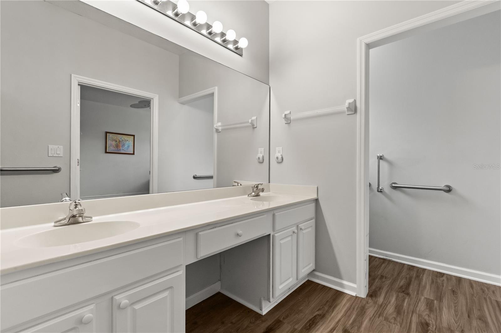 Image 17 of 29 For 307 Heron Point Way