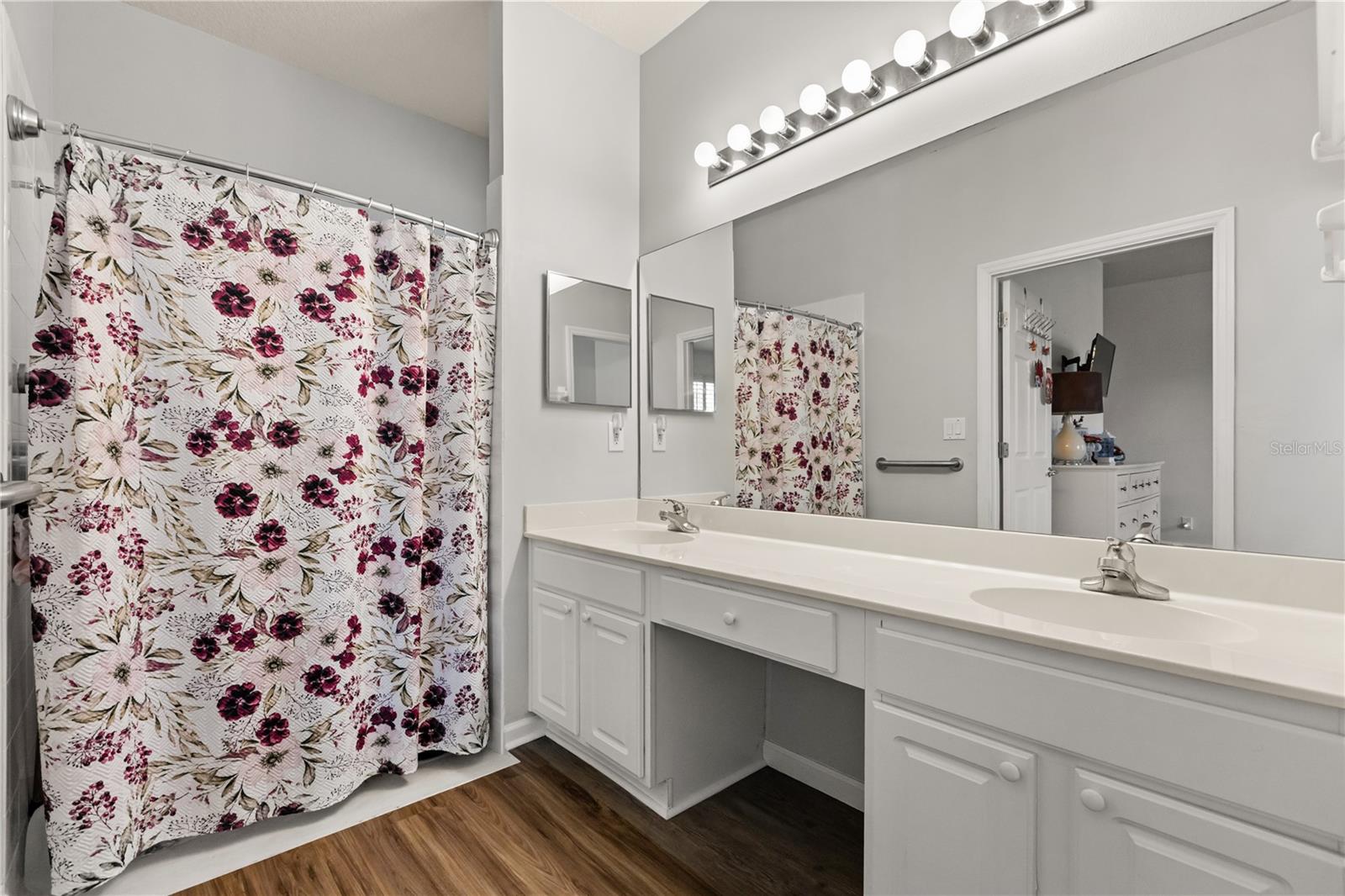 Image 18 of 29 For 307 Heron Point Way