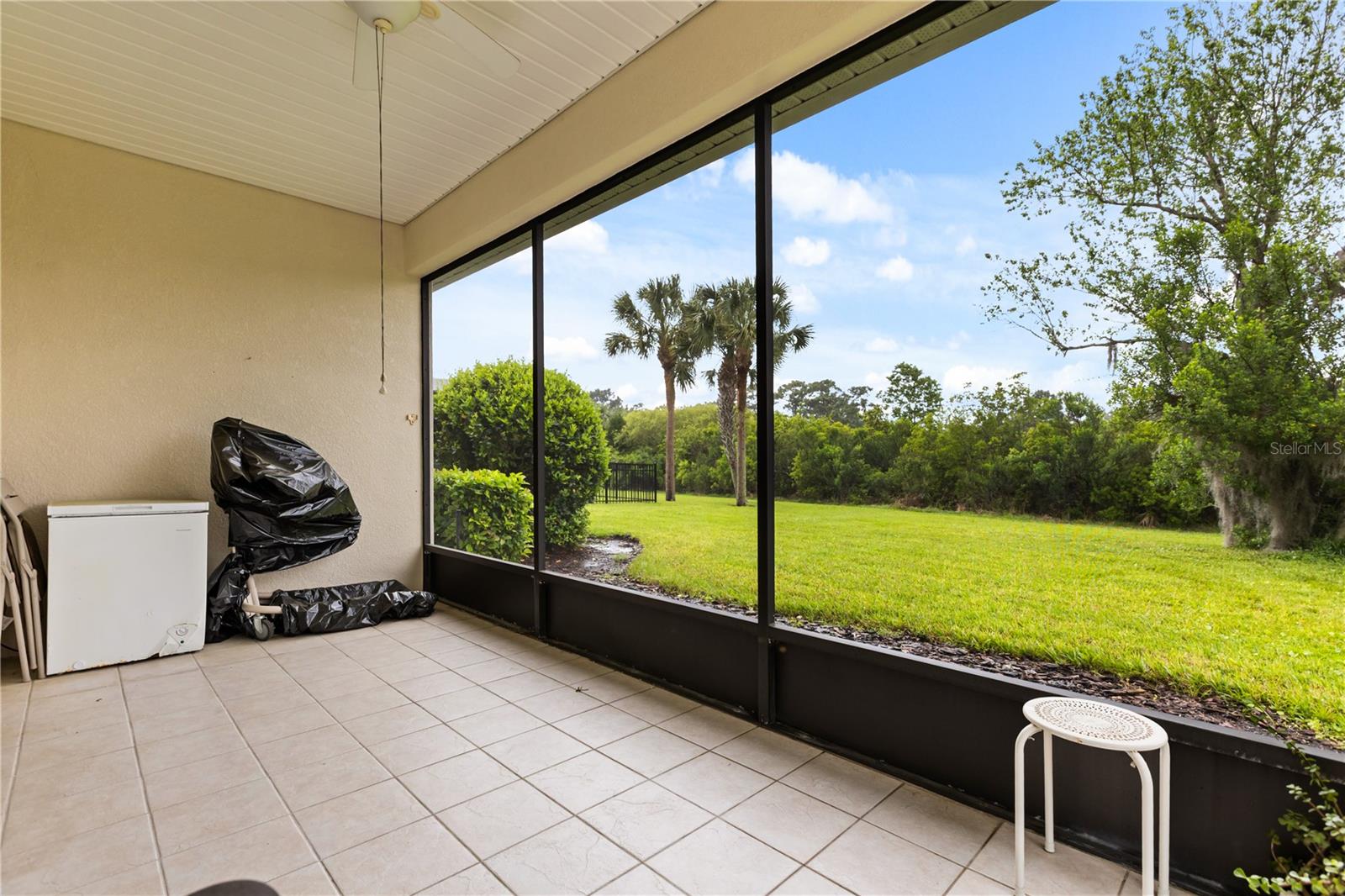 Image 25 of 29 For 307 Heron Point Way