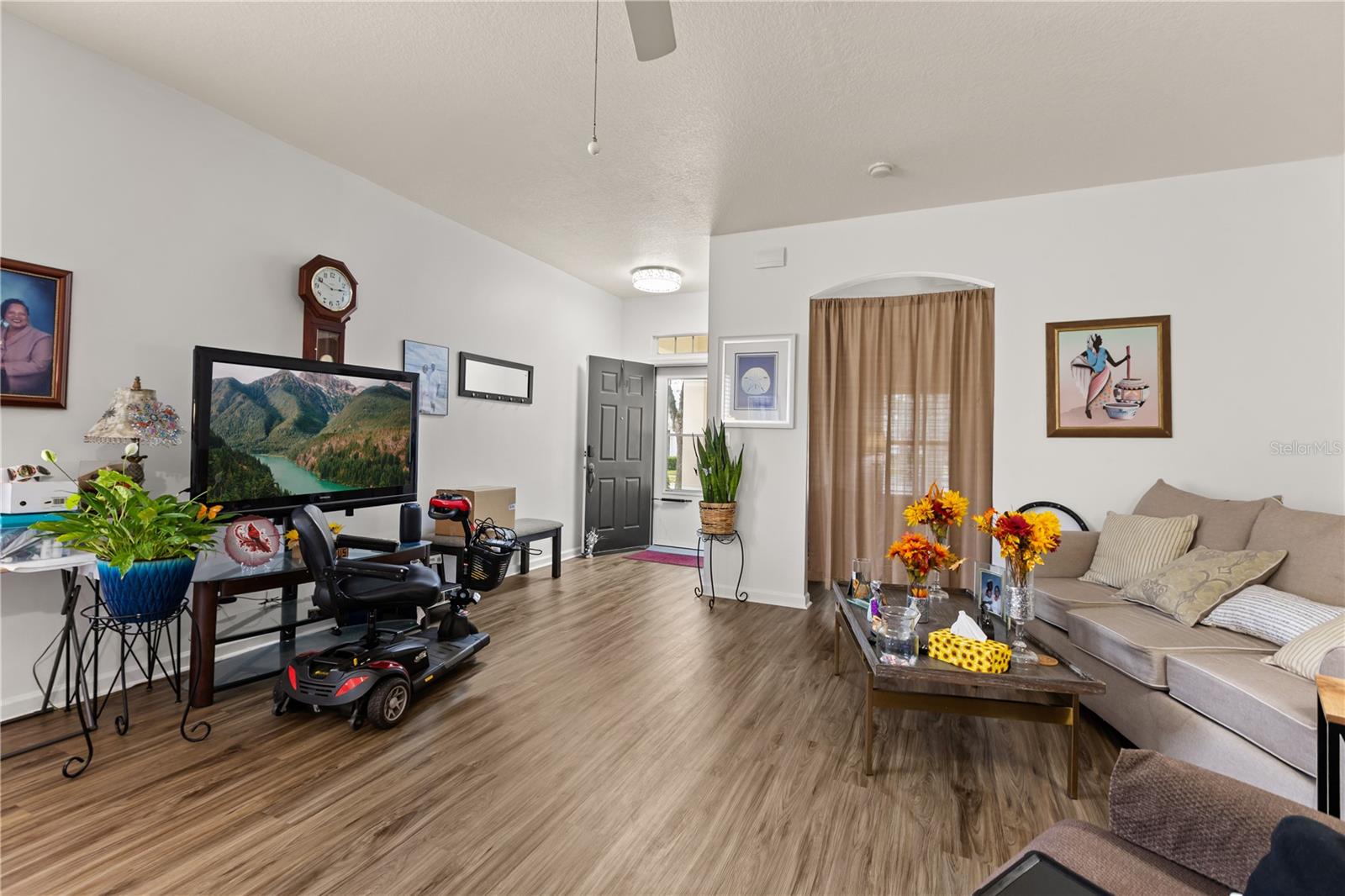 Image 6 of 29 For 307 Heron Point Way