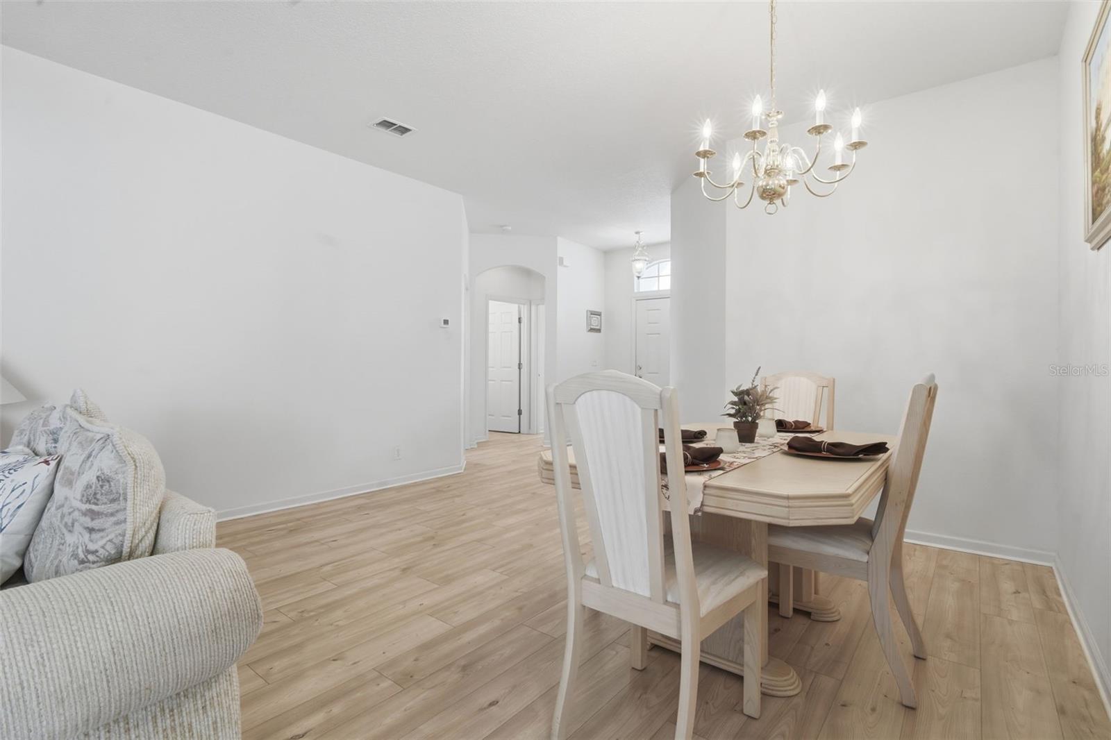 Image 10 of 44 For 115 Avenham Drive