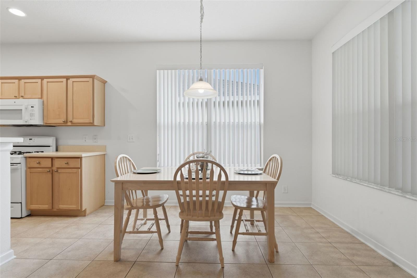 Image 14 of 44 For 115 Avenham Drive