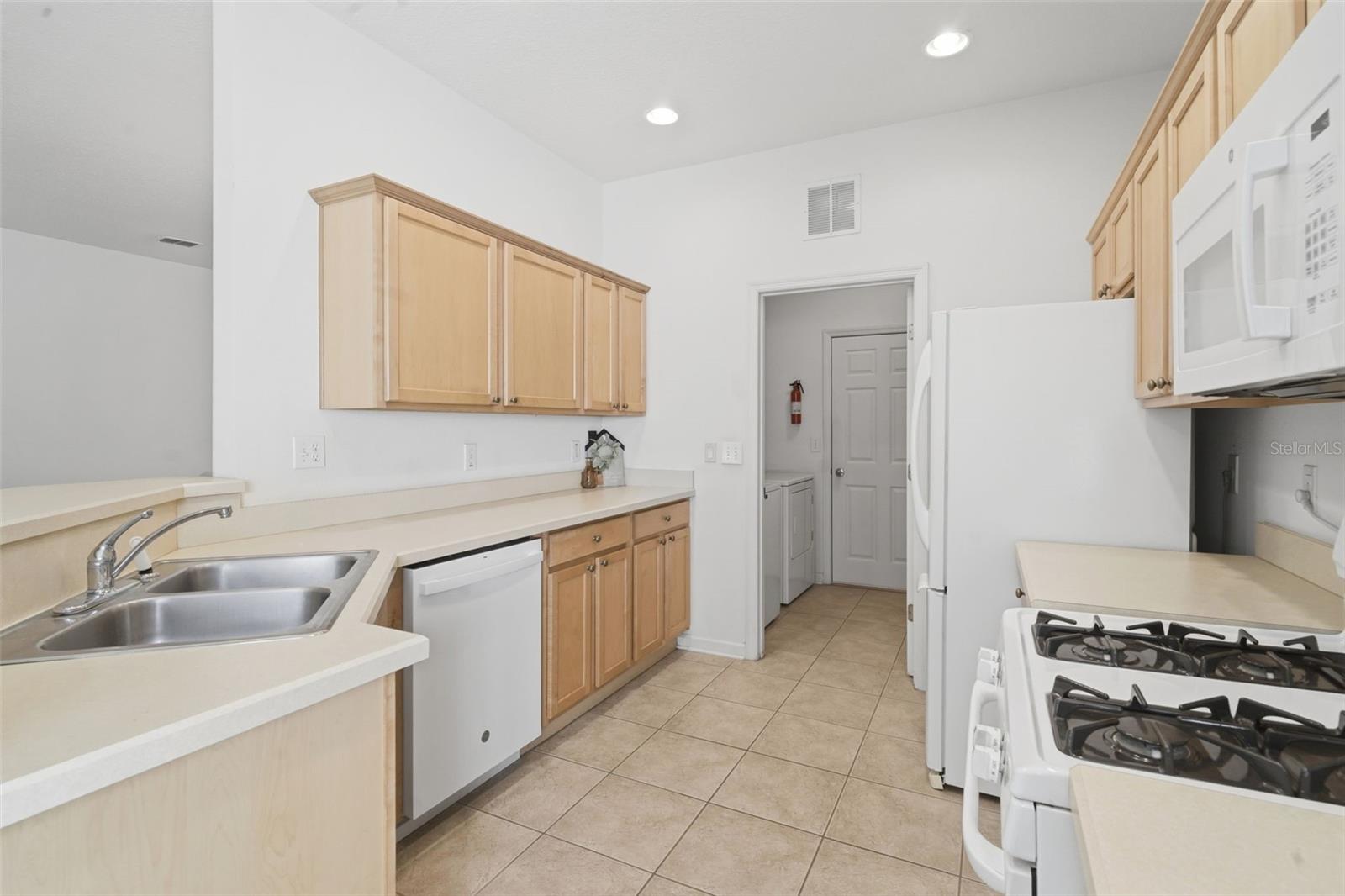 Image 17 of 44 For 115 Avenham Drive