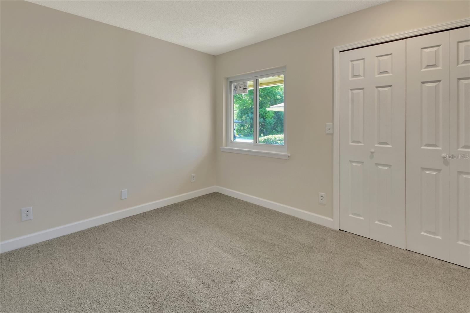 Image 28 of 47 For 136 Turnberry Circle