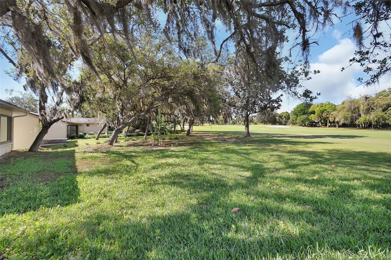 Image 35 of 47 For 136 Turnberry Circle