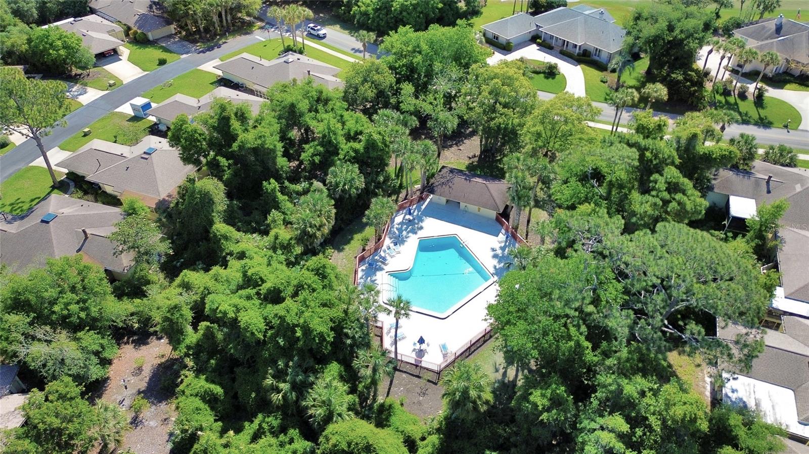 Image 39 of 47 For 136 Turnberry Circle