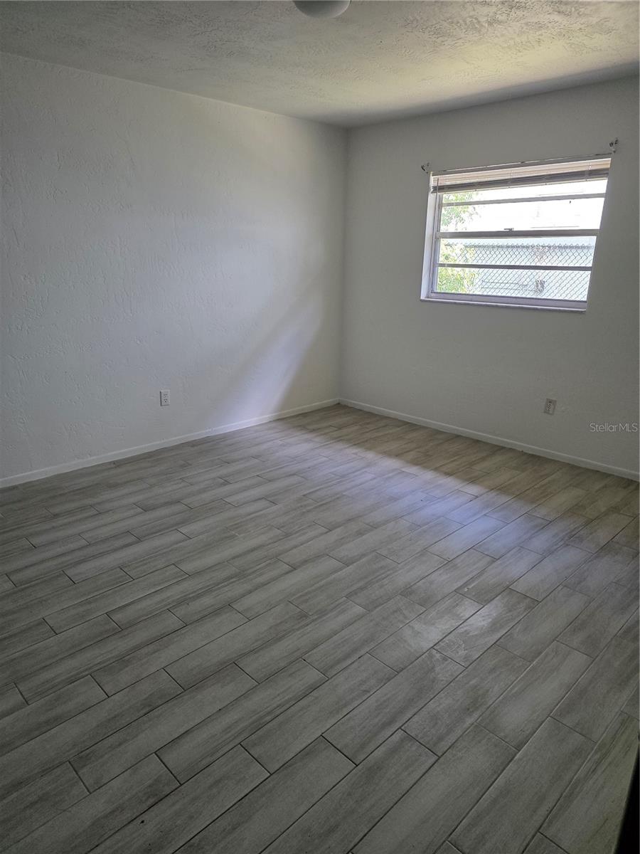 Image 3 of 7 For 830 Clake Street 1