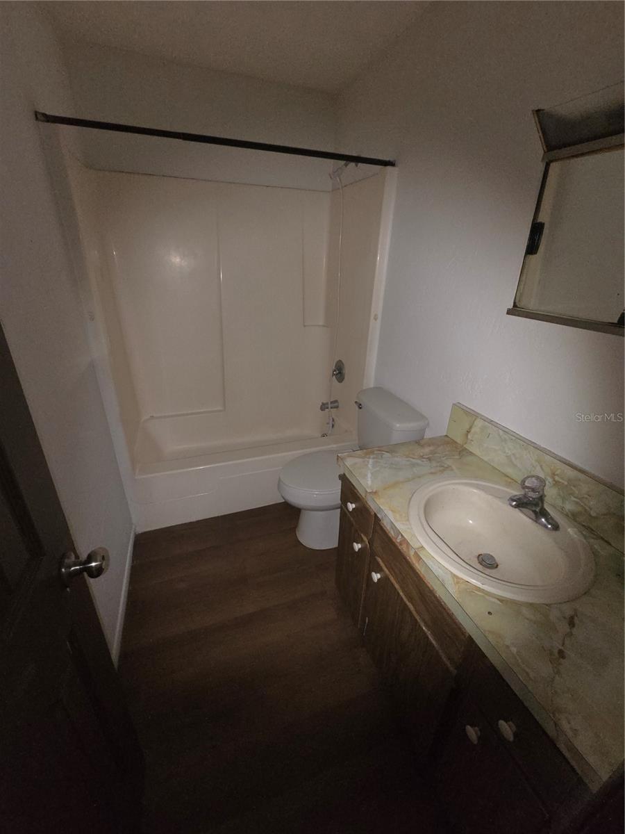 Image 7 of 7 For 830 Clake Street 1