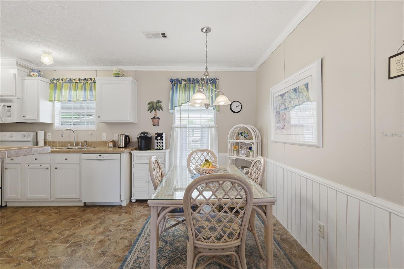 Image 14 of 38 For 373 Dolores Boulevard