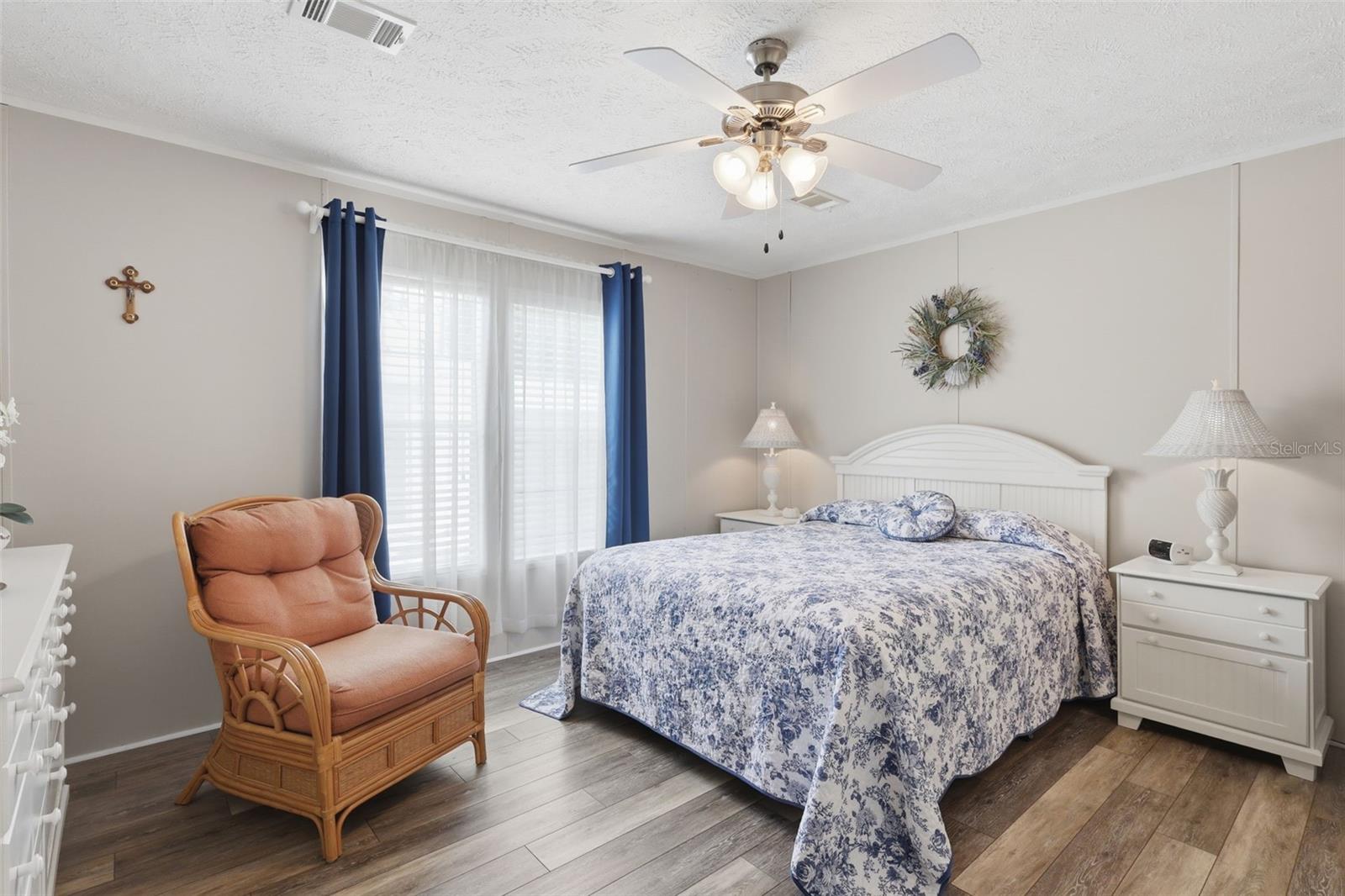 Image 20 of 38 For 373 Dolores Boulevard