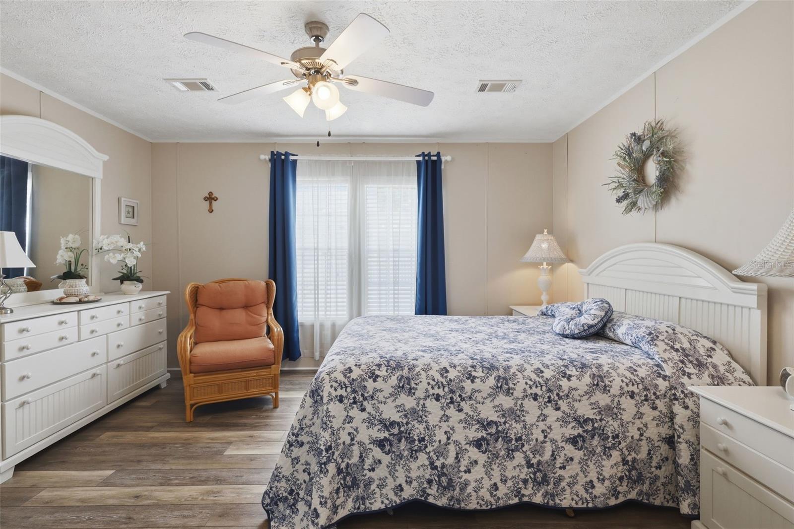 Image 21 of 38 For 373 Dolores Boulevard