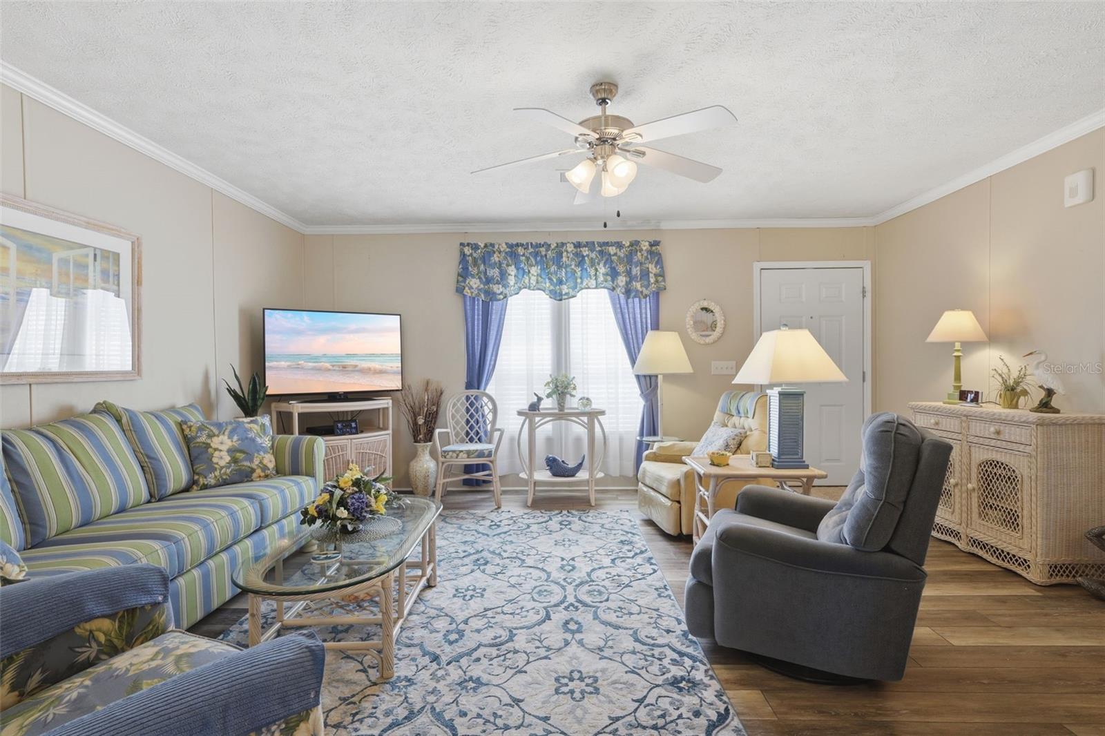 Image 9 of 38 For 373 Dolores Boulevard