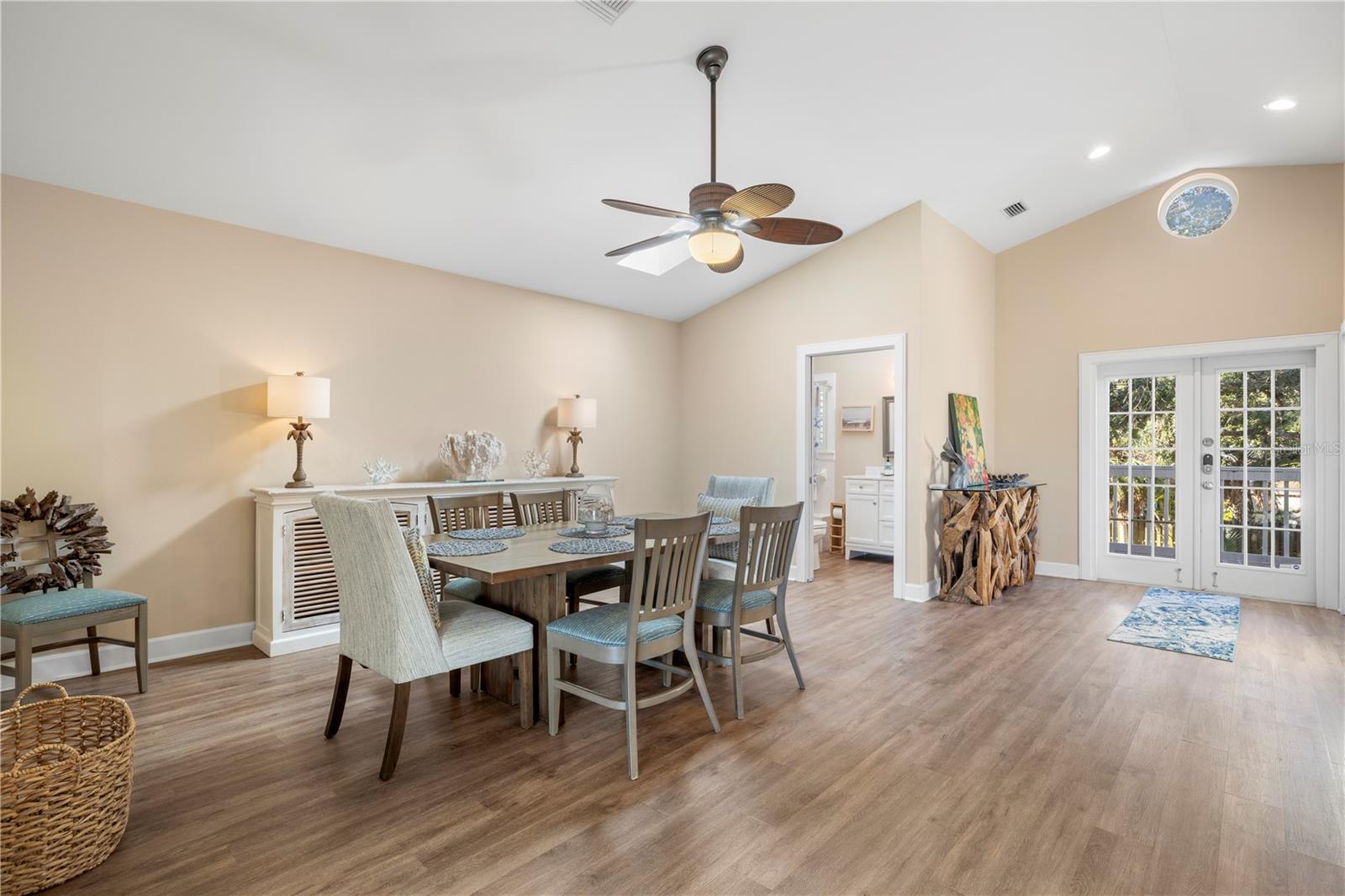 Image 13 of 40 For 5169 Oxford Drive