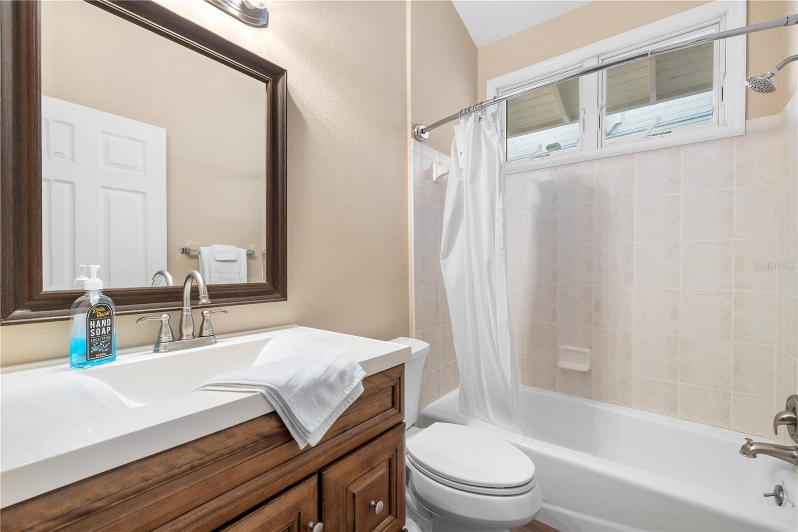 Image 25 of 40 For 5169 Oxford Drive