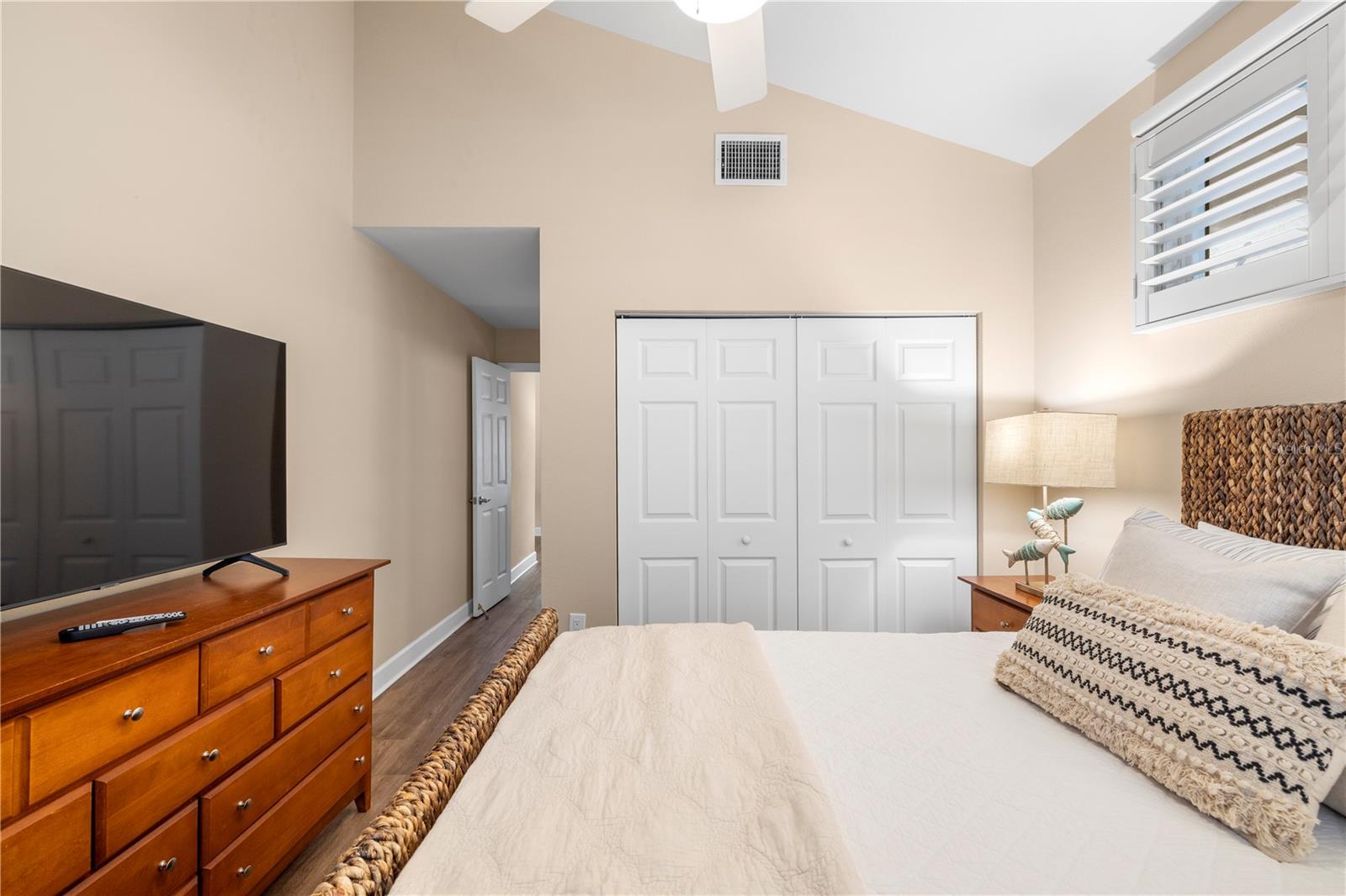 Image 27 of 40 For 5169 Oxford Drive