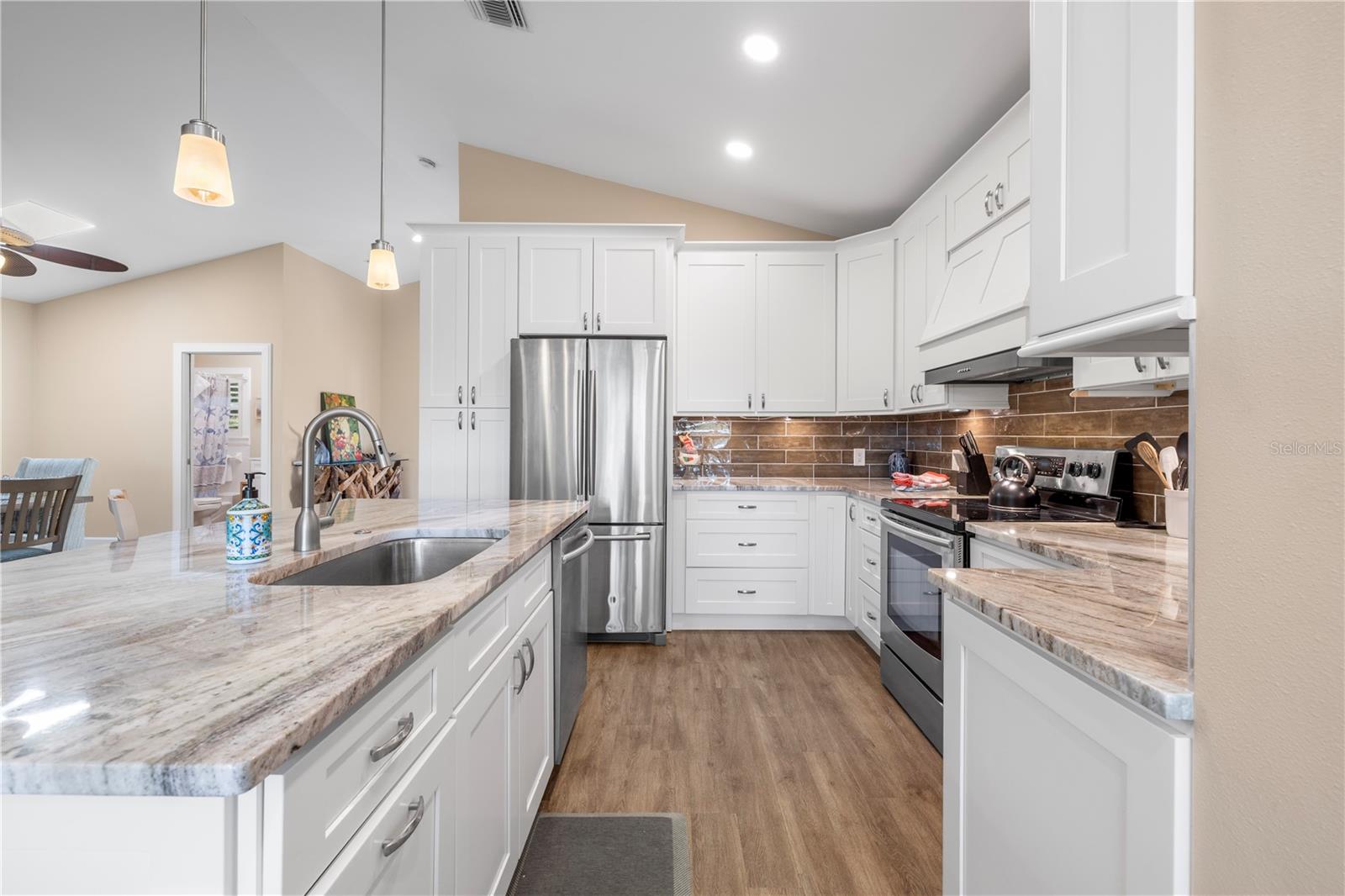 Image 5 of 40 For 5169 Oxford Drive