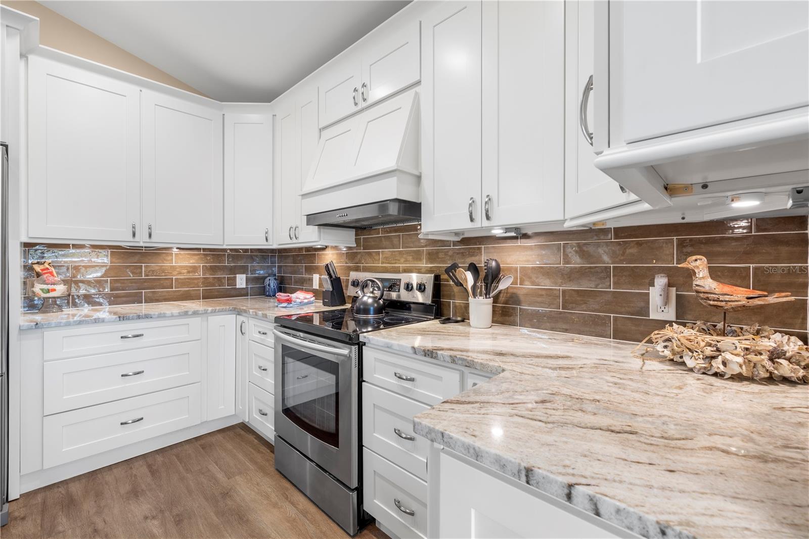 Image 6 of 40 For 5169 Oxford Drive