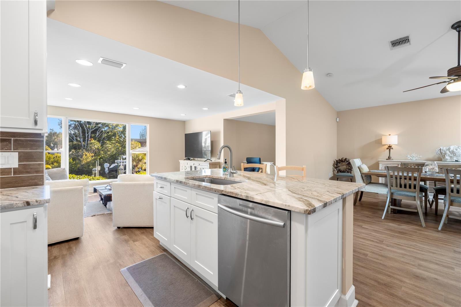 Image 8 of 40 For 5169 Oxford Drive