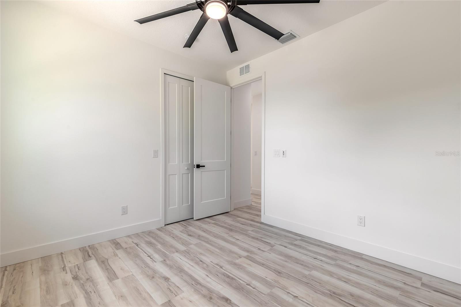 Image 21 of 37 For 1991 Cedar Street