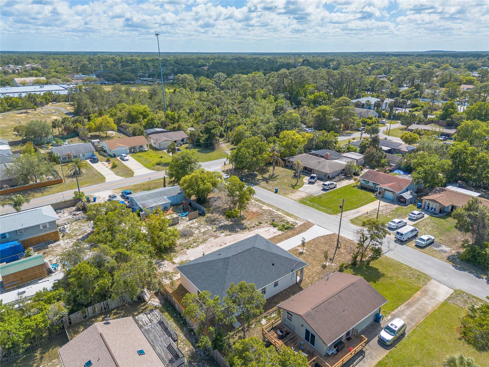 Image 34 of 37 For 1991 Cedar Street