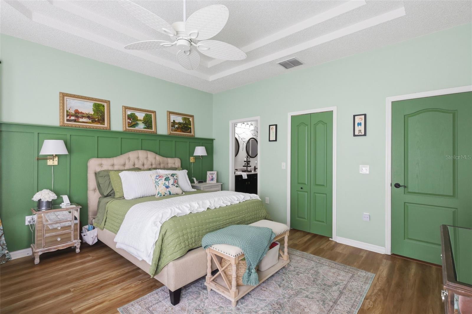 Image 11 of 70 For 1925 Pine Court