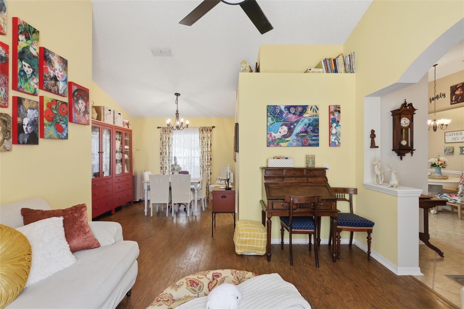 Image 16 of 70 For 1925 Pine Court