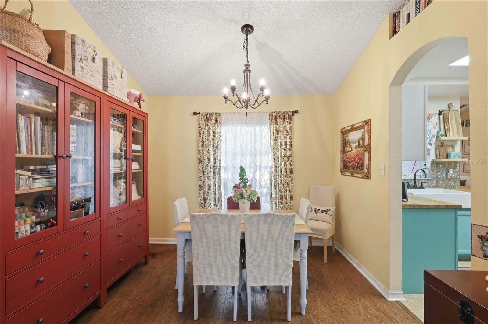 Image 17 of 70 For 1925 Pine Court