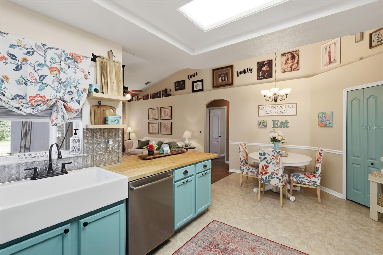 Image 21 of 70 For 1925 Pine Court