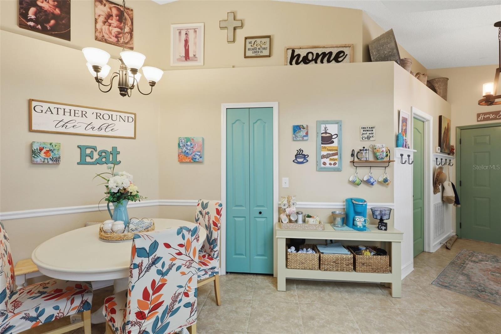 Image 22 of 70 For 1925 Pine Court