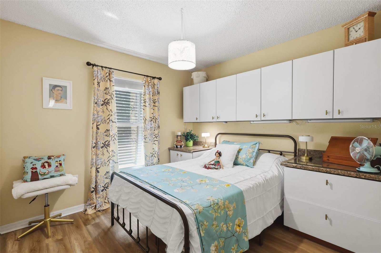 Image 28 of 70 For 1925 Pine Court