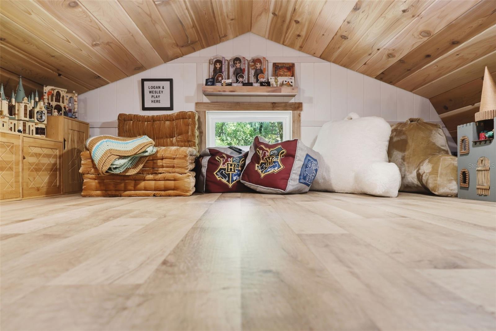 Image 52 of 70 For 1925 Pine Court