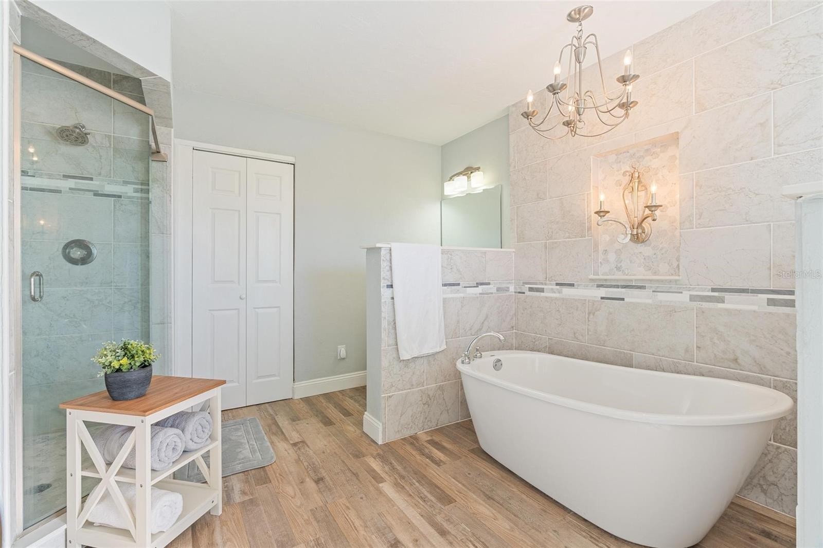 Image 22 of 48 For 1197 Southfork Court